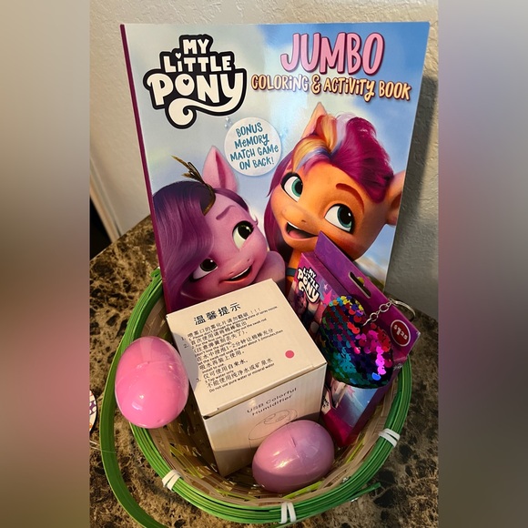 My Little Pony Gift Basket with Humidifier and Accessories NWT - Picture 2 of 3